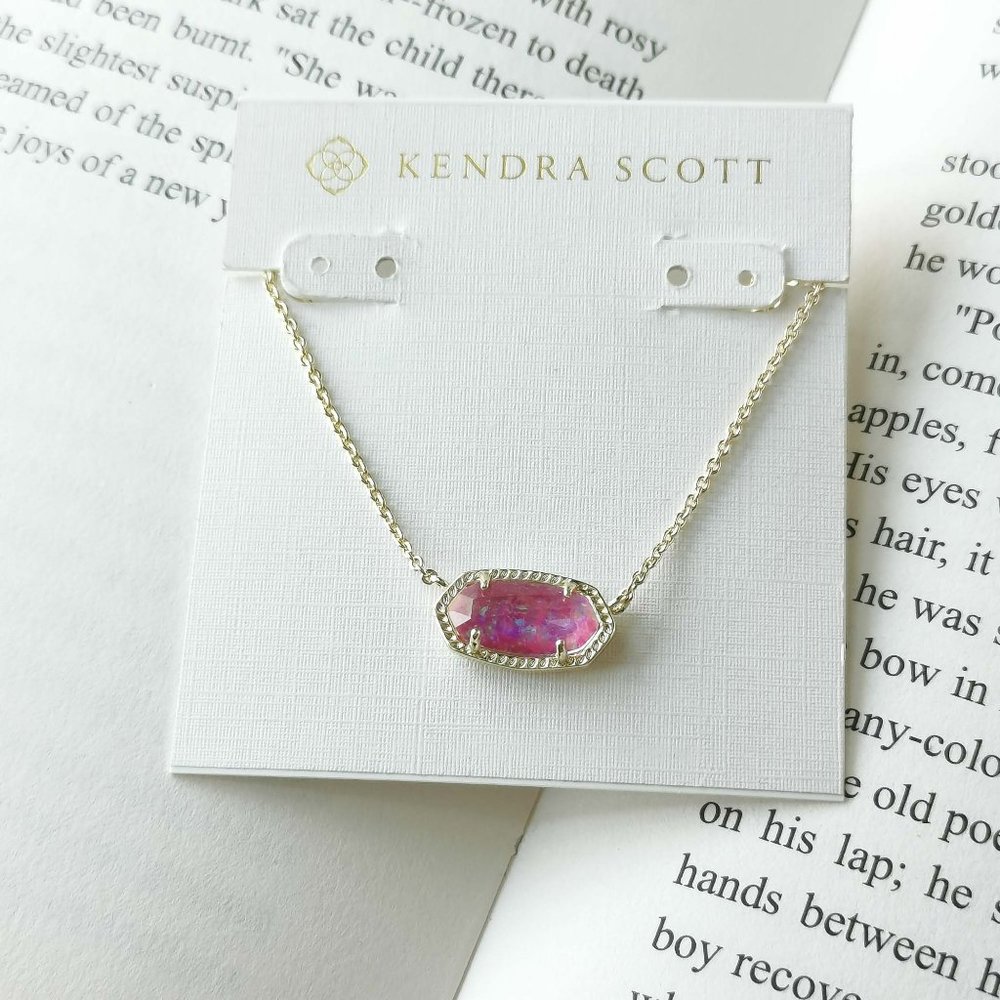 NEW KENDRA SCOTT Elisa Fuchsia Kyocera Opal Gold Pendant Necklace AUTHENTIC